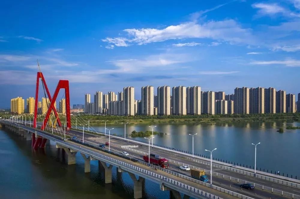 同时,随着交通路网的完善,六安交通的便捷度提高,目前六安主城区