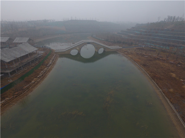 此外,贾鲁河沿线,由西往东,明伦岛(中原区古建筑水街岛),明睿湖