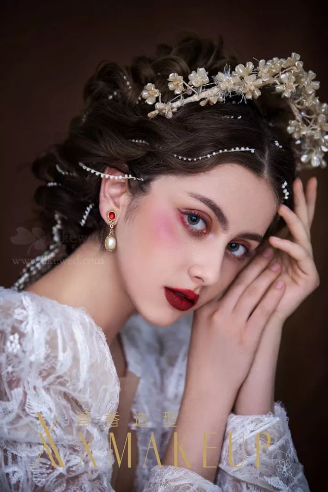 混搭的欧美妆容造型