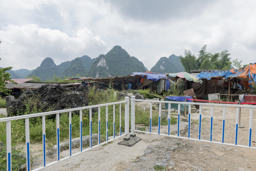 骄傲感一下子就喷涌而出,想想看,几百年前,广西边民还在被"交趾"掠夺