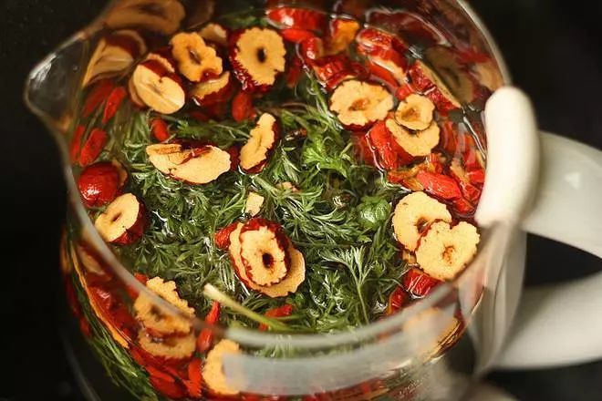 茵陈红枣泡水两味药带你甩掉脂肪肝民间特效中药偏方但如果久拖不治