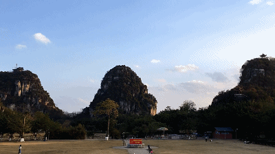 綠樹掩映,遊人不斷, 是難得的好去處哦,一起來看看~ 南山寺作為貴港