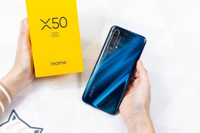 抢先体验realme真我x50 5g:120hz畅速屏真爽