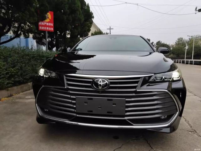 霸气的黑武士,亚洲龙2.0l顶配提车,28万买bba不香吗?