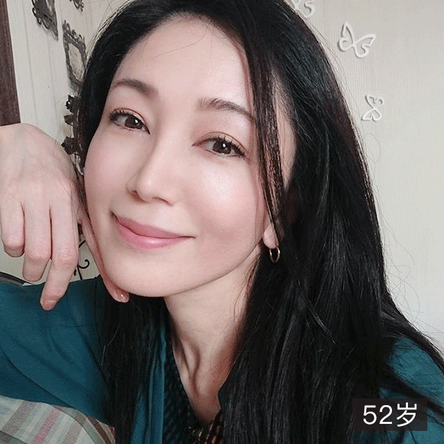 40岁的妈妈获选美亚军和16岁的女儿合影我跪了