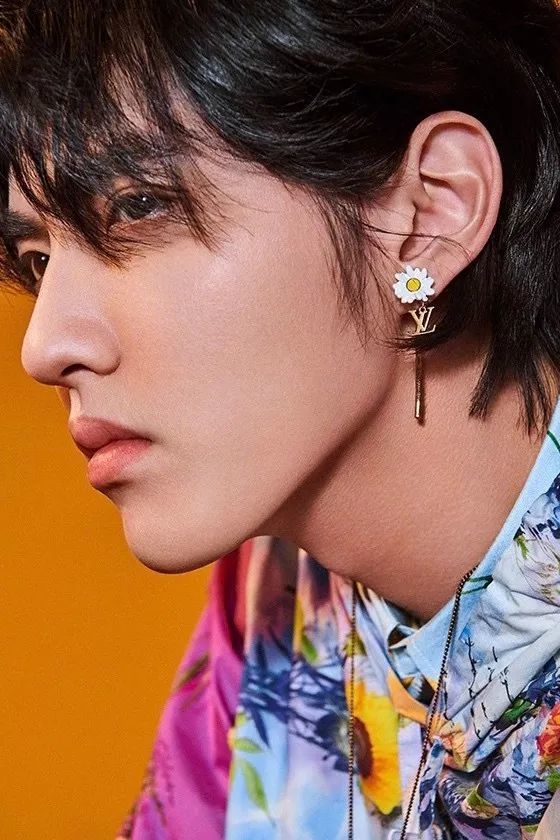 泫雅,权志龙谁是最强"雏菊"代言人?吴亦凡:我要参战