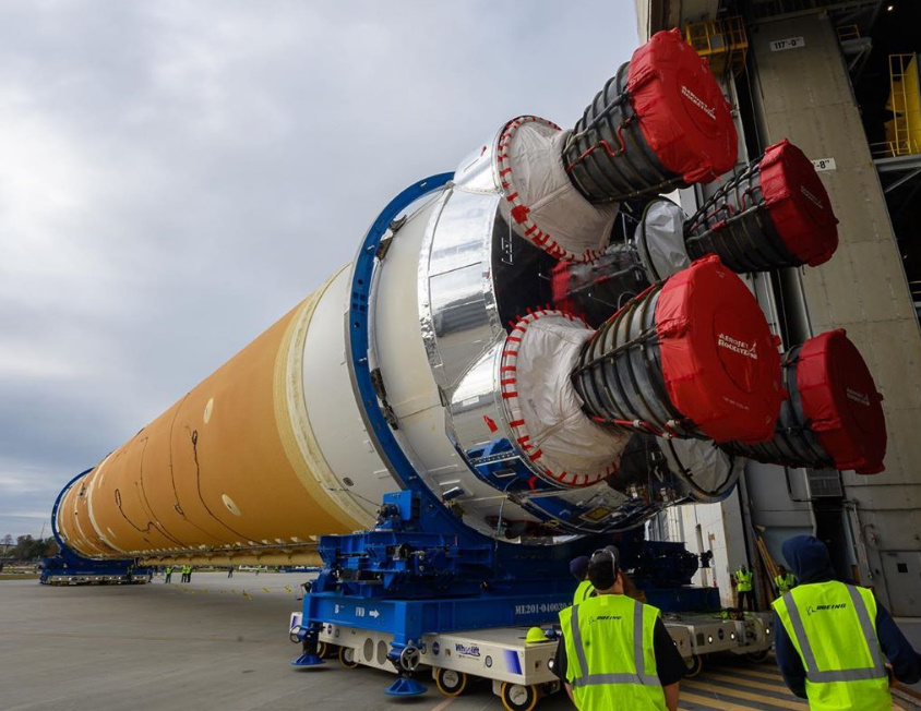 前几天美国航宇局高调公布了它的最新式载人火箭sls,这是目前为止全