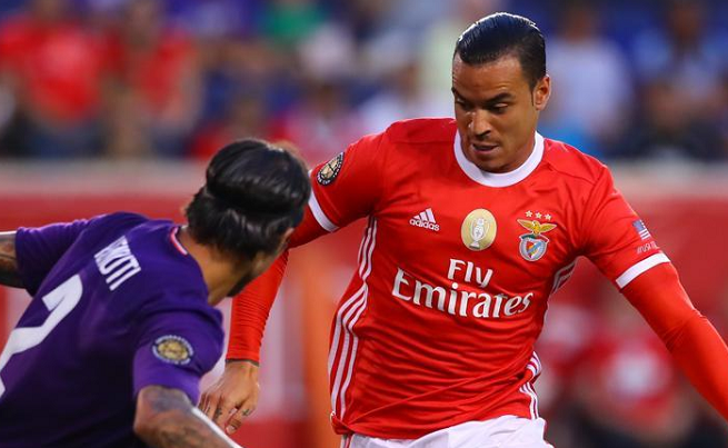 高情商!西班牙人队新援秀中文向球迷们问好,成