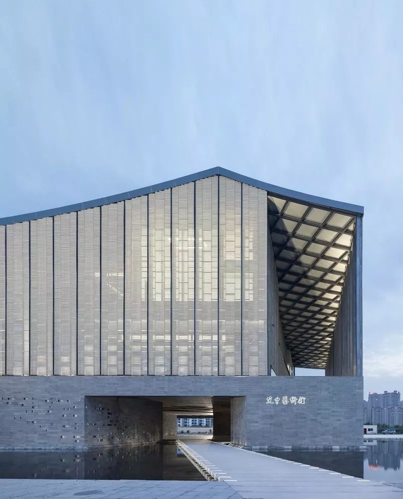 18沭阳美术馆浙江大学建筑设计研究院沭阳美术馆定位为展示和传承沭阳