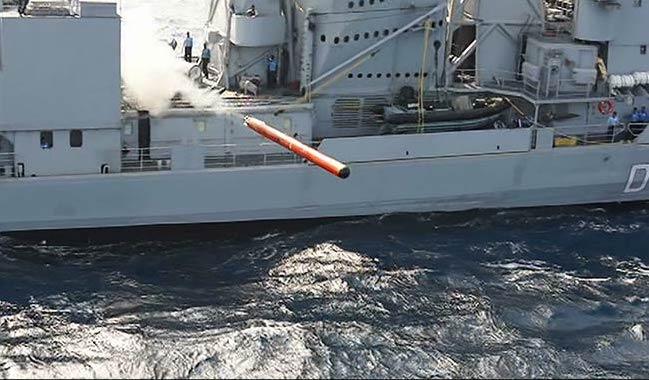 40000吨航母交付,533毫米重型鱼雷服役,印度海军"双喜临门"