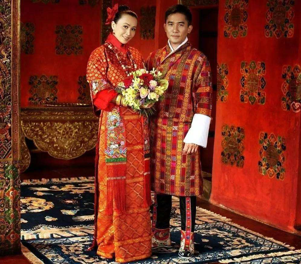 现在,刘嘉玲和梁朝伟在婚姻中已经走过了十几年时光,两人始终恩爱如初