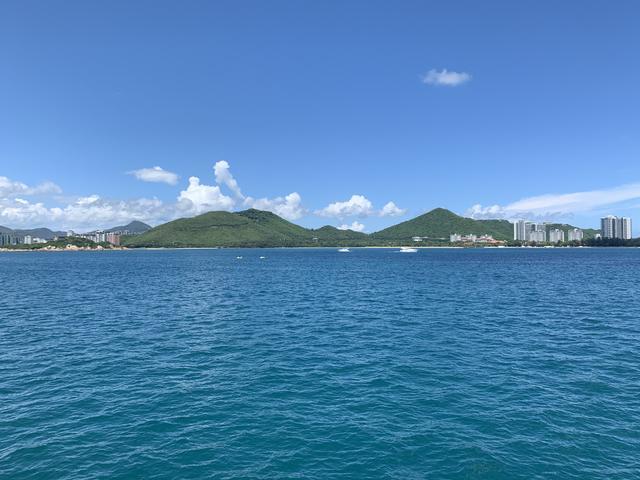 三亚角,三亚游客步行游览的禁区,游艇出海的天堂