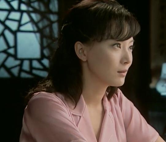 《倾城之恋》夫妻吵架妻子回娘家,丈夫不来接,白流苏的做法绝了