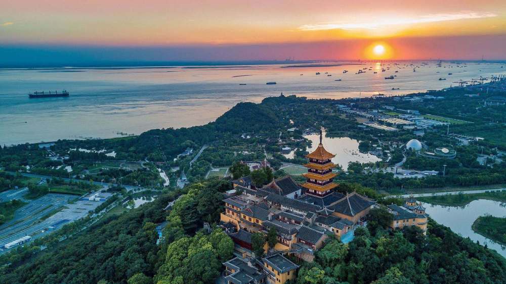 2018年江苏省各市gdp_无锡市2019年人均GDP超18万元居全省第一苏州第二(2)