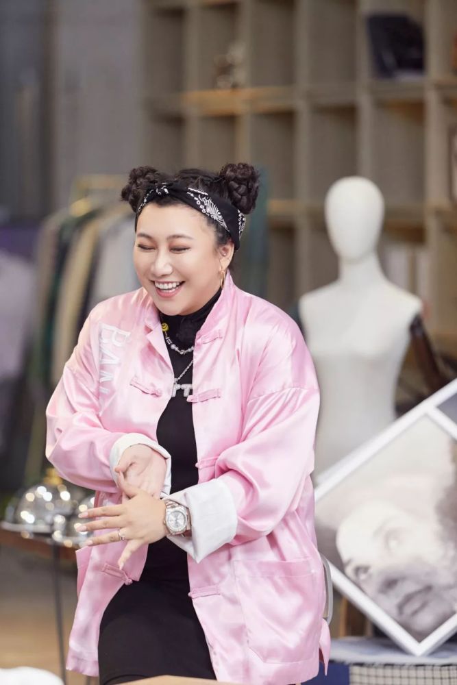 范湉湉被骂惨,对素人嘉宾毫不尊重,一句话引众怒!观众气极了