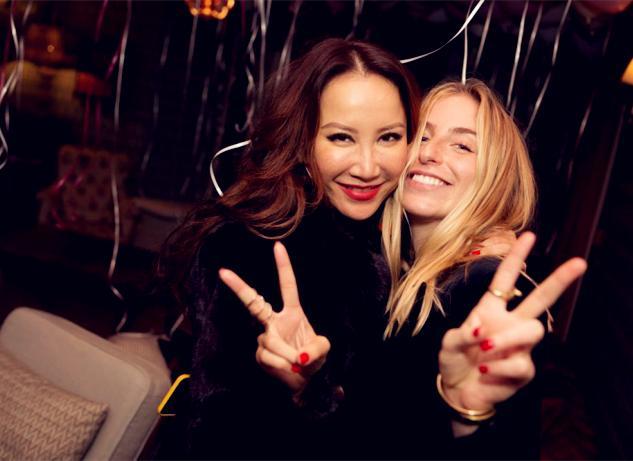 44岁李玟和61岁外籍丈夫罕同框俩女儿在旁身材气质被力压