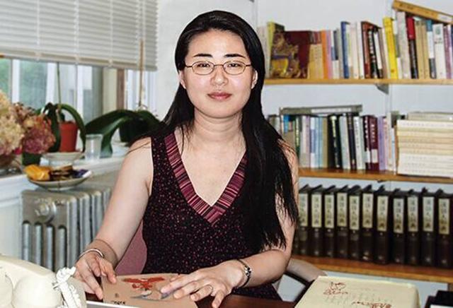北大才女田晓菲决定嫁给斯蒂芬·欧文教授,出乎许多人的意料,而斯蒂芬