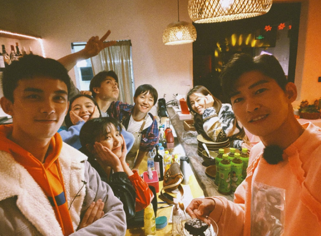 客栈收官张翰说话伤人阚清子为马天宇鸣不平还为郑爽辟谣