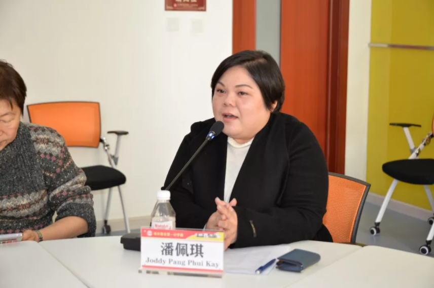 交流处处长张大铸,黑龙江大学副校长严明,哈尔滨医科大学副校长孙殿军