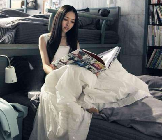 郭碧婷向佐结婚后再次参加综艺,看到她的打扮