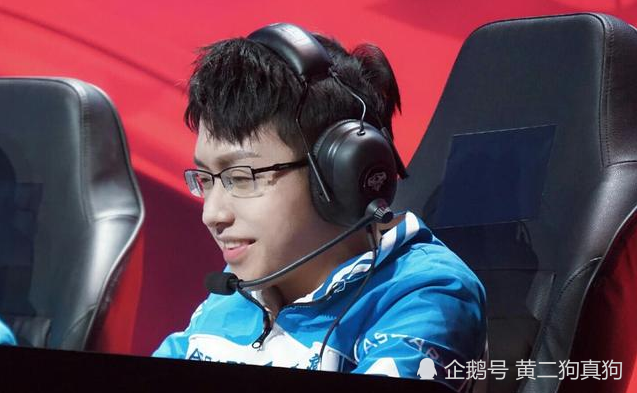 王者荣耀:无痕成自由人,线下试训ag,无痕,老帅,梦泪七朝元老聚首