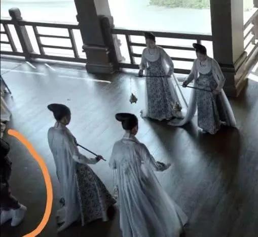 古装剧穿帮镜头