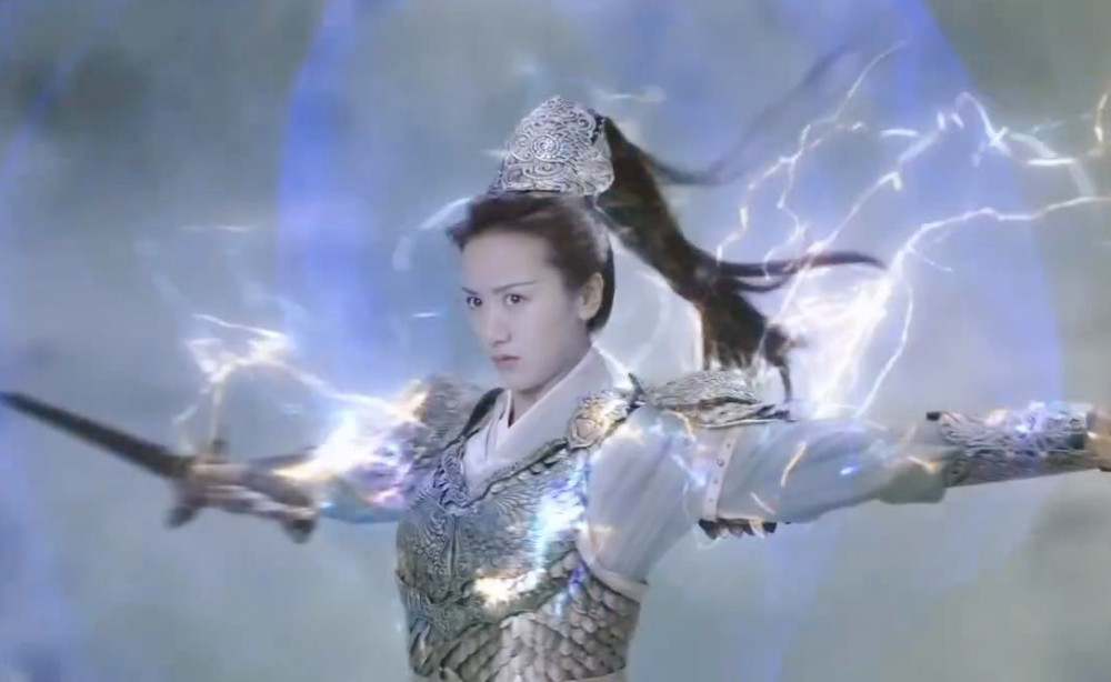 却是曾经帮助天界抵挡过魔界洪流的战神,这一特殊身份,让璇玑和身为妖