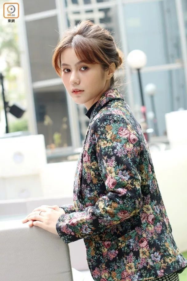 宅男女神「巨咪黄翠如」下海捞外快, 参加综艺称节目太重口!