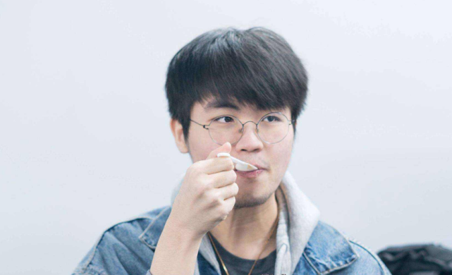 姿态现身虎牙星盛典,新宝岛成当日最佳?_腾讯新闻