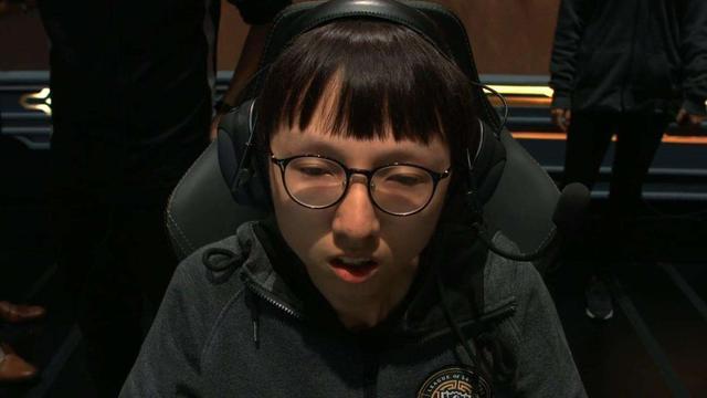 职业选手不配复盘？Mlxg复盘比赛指数选手失误被狂喷