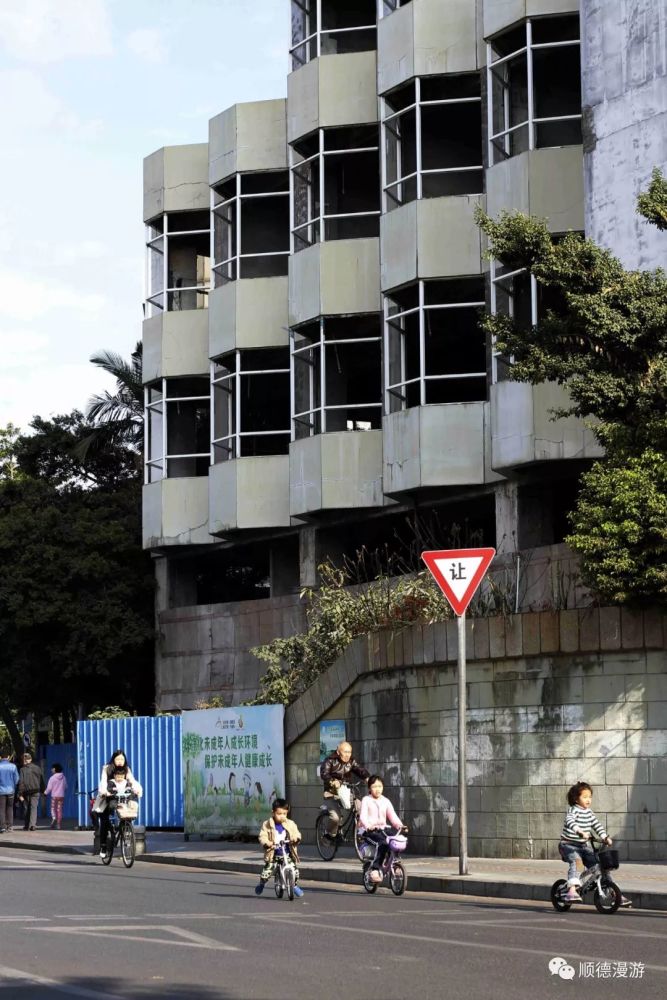 容奇南环酒店青年路小学改造留影 腾讯新闻