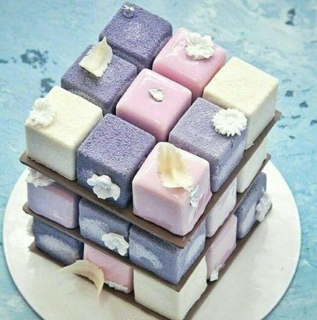 蛋糕是快乐的,蛋糕也是幸福的,不同的蛋糕款式带给人们的意义都各不