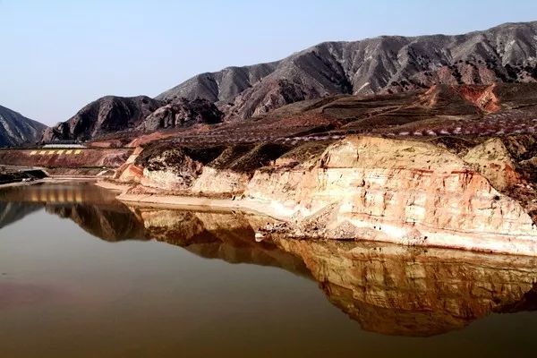 寺口子水库位于固原市原州区黄铎堡镇和海原县李俊乡交界处,是西海固