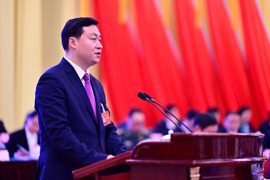 乐山市第七届人民代表大会第五次会议开幕,乐山市市长张彤作政府工作