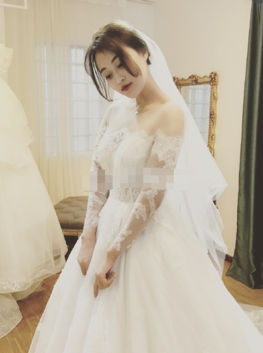 结婚虽然是乌龙,但孙侨潞是有男朋友的,据网友爆料她的男朋友叫"铁狼"