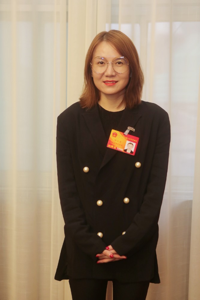 省人大代表瑞贝卡总经理郑文青计划推广海外工厂2020年重启代言人