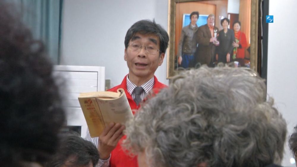 马云曾经的英语角角友 如今在社区刮起了