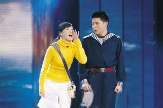 "春晚最美小品女演员"金玉婷 携手赵本山弟子演小品逗乐