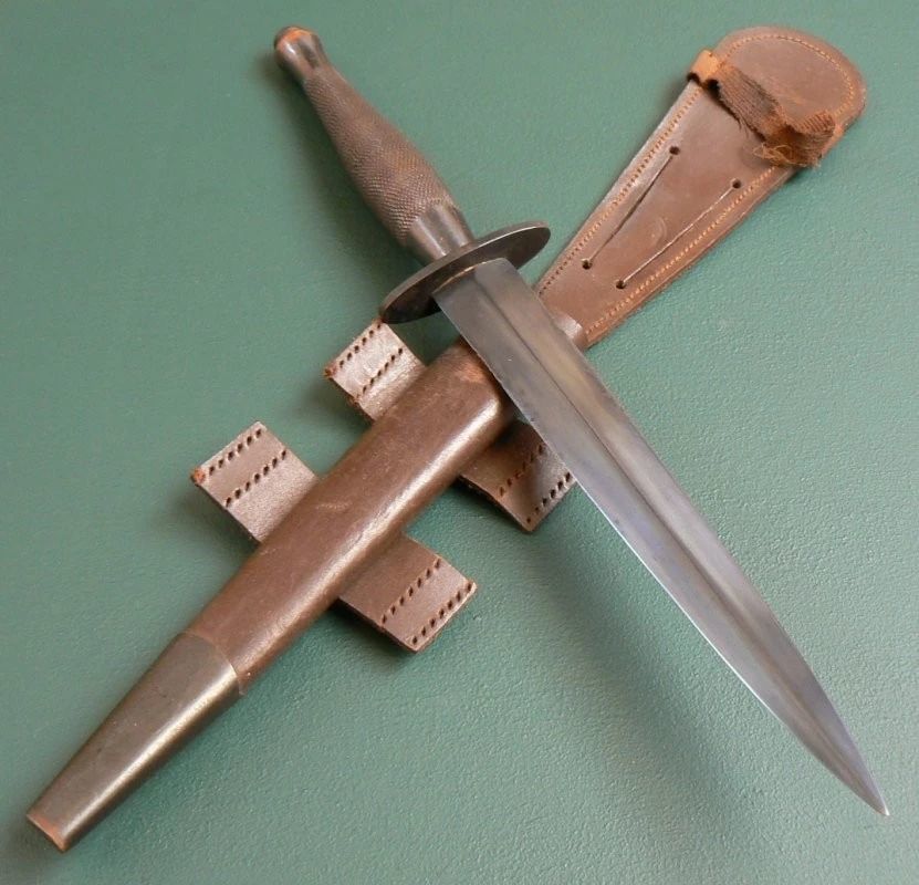 中国95刺刀为什么要开血槽?怕捅进人体拔不出?这猜测太无知!