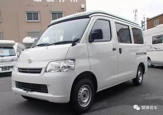 丰田牌便利型房车 长4050毫米 六座布局 两张双人床 能做饭 腾讯新闻