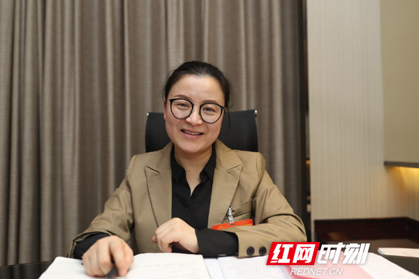 省人大代表向莉:2020期待湖南人民的幸福指数越来越高"激动人心,振奋