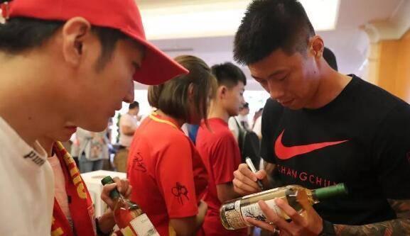 德转确认上港后防第一笔重量级引援完成他曾是国字号球队队长