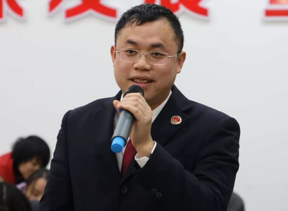 办公室廖海波:刘真茂吃苦耐劳,以护林工作为己任的精神和李军强排除万