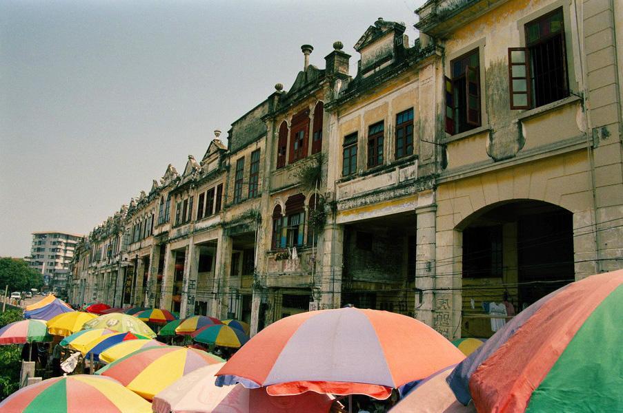 中国第一侨乡因电影走红因建筑奇特让时光倒流回民国