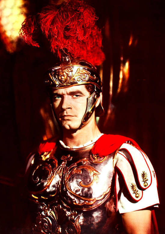 阔别五年之后,耶路撒冷亲王之子,年轻的犹大·宾虚再次见到幼时的好友