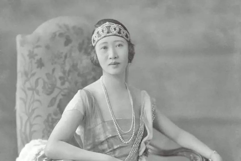 翡翠|慈禧太后戴过的翡翠朝珠，如今价值8亿，竟然在她手上？