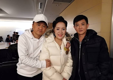 这三位演员分别是薛薛俨,刘芳,李楠,他们在还珠剧中分别饰演的是小邓