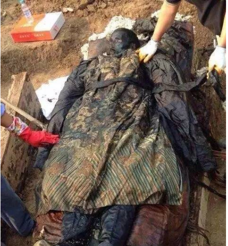 揭秘成都僵尸咬人事件的真相_腾讯新闻