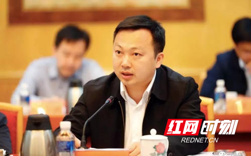 苏小康:"小康"是父亲愿景,更是20万双牌百姓梦想_腾讯新闻