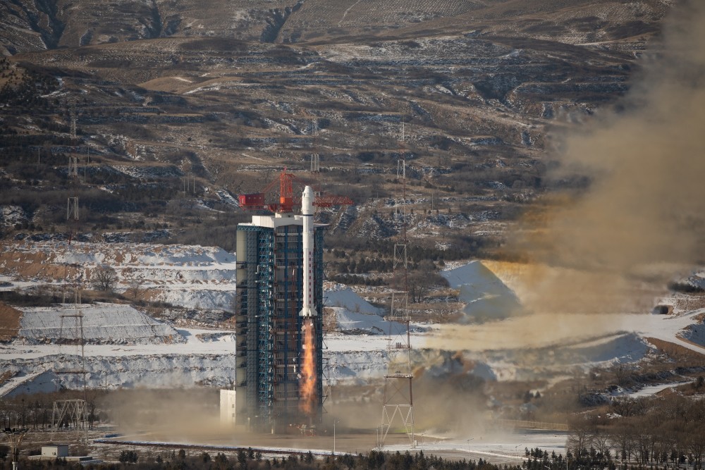 一箭四星长征二号丁火箭搭载吉林一号宽幅01星发射成功